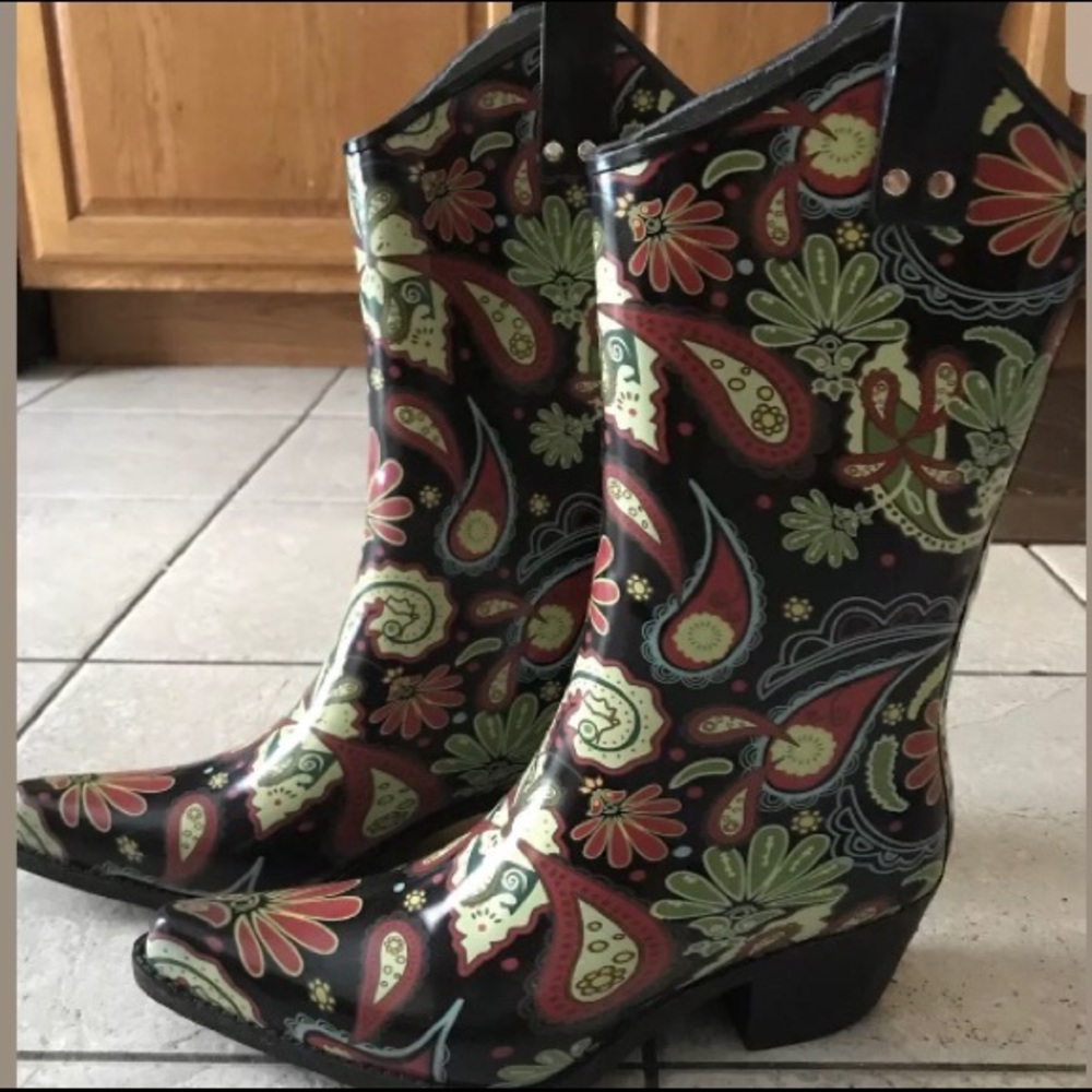 Nomad yippy paisley cowboy rain boots size 7
